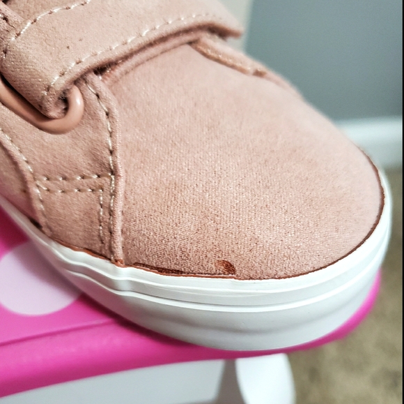 NWOT Old Navy Pink Suede Velcro Sneakers - Picture 4 of 7